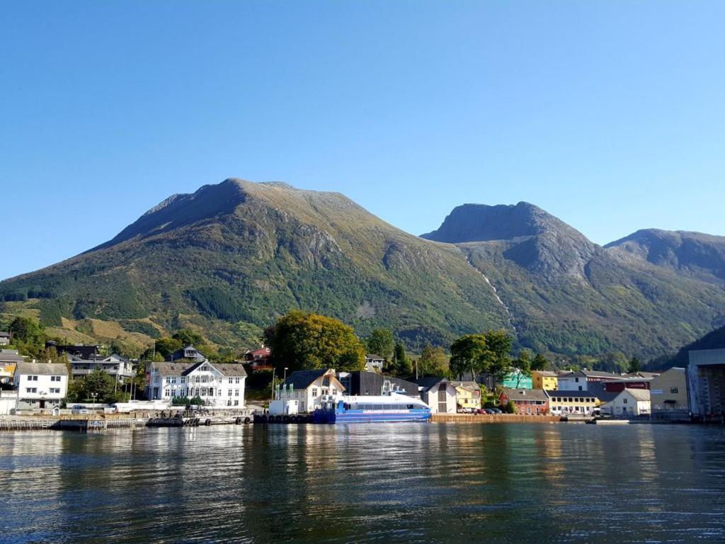 Apartment By The Fjord Storekra エクステリア 写真