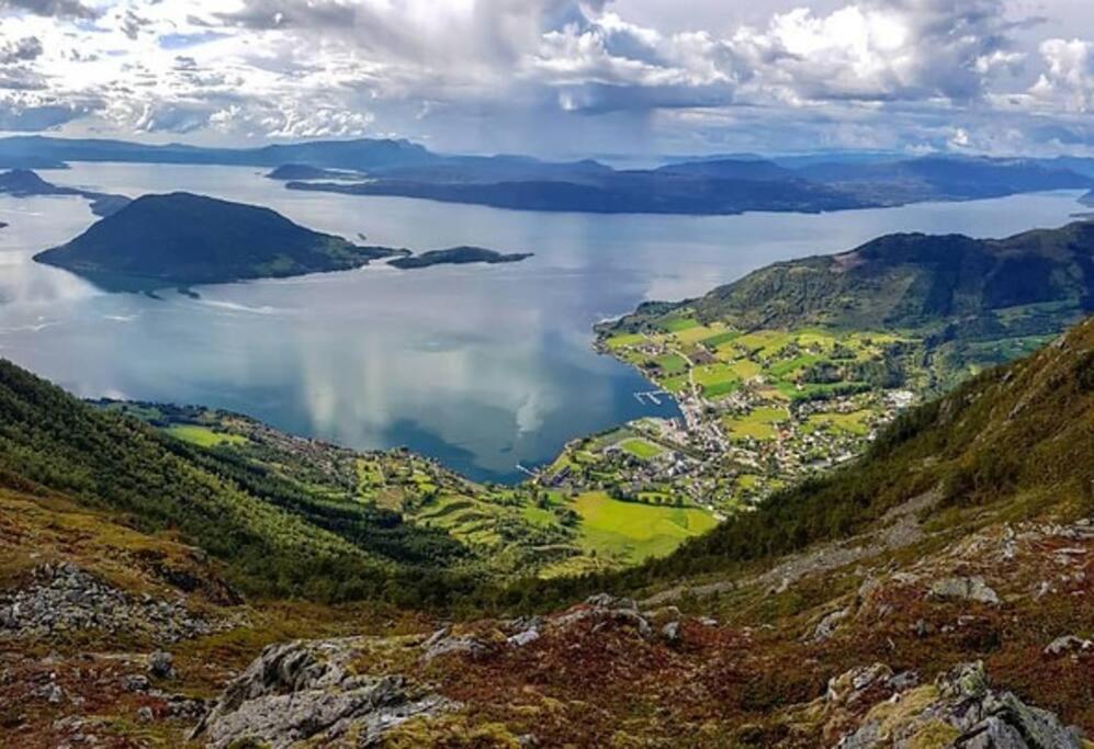 Apartment By The Fjord Storekra エクステリア 写真